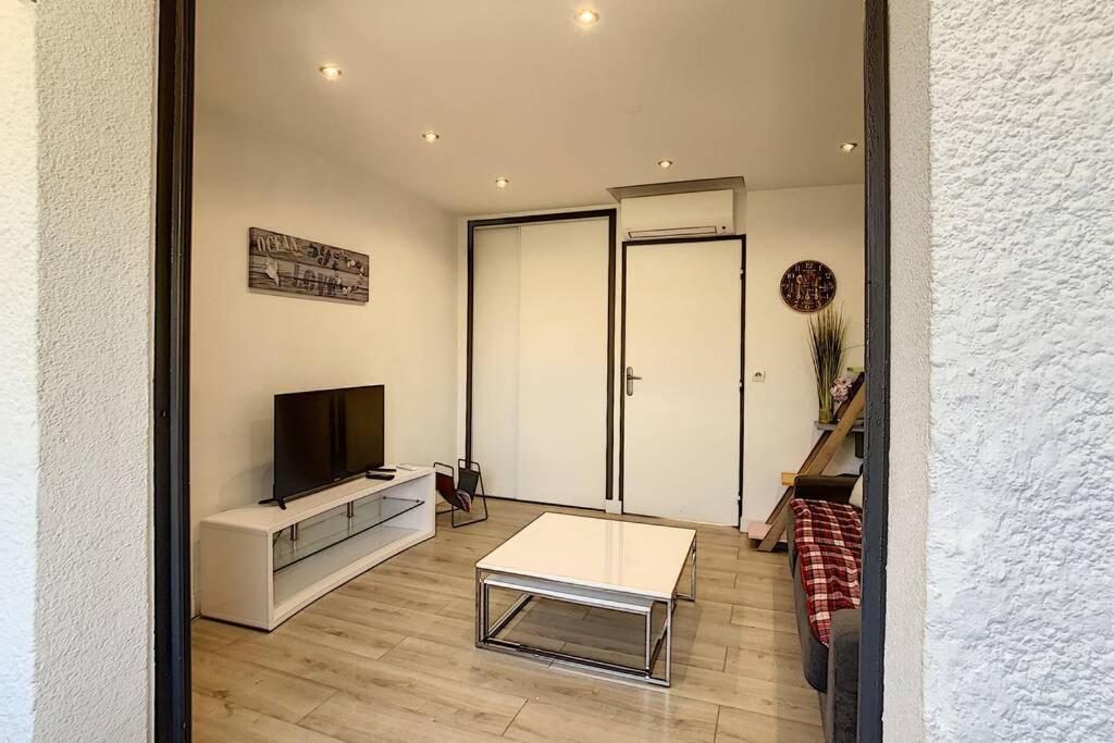 Appartement Renove 4 Personnes Saint Cyprien Port Exterior foto